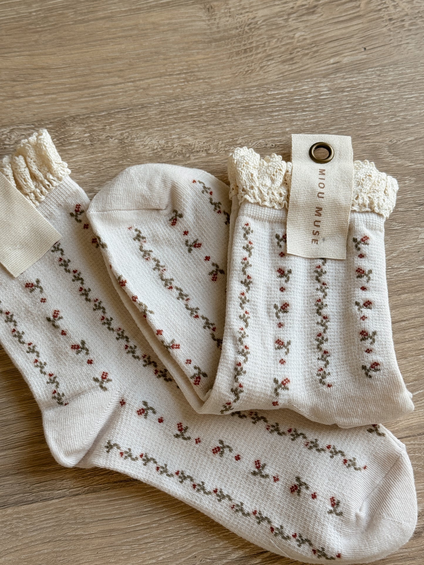 Floral Cream Ankle Socks