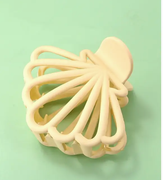 Clam Claw Clip