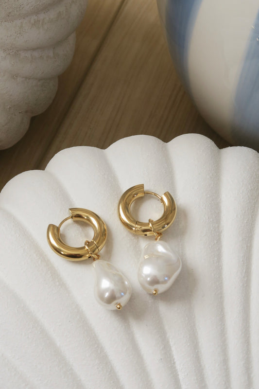 Athens Pearl Earrings