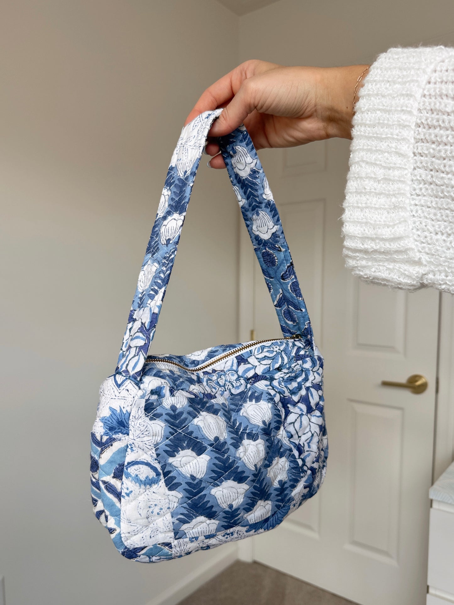 Ocean Petals Quilted Purse