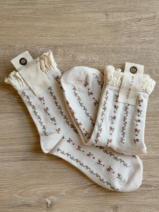 Floral Cream Ankle Socks