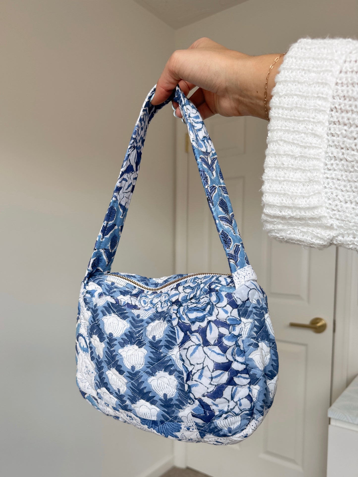 Ocean Petals Quilted Purse