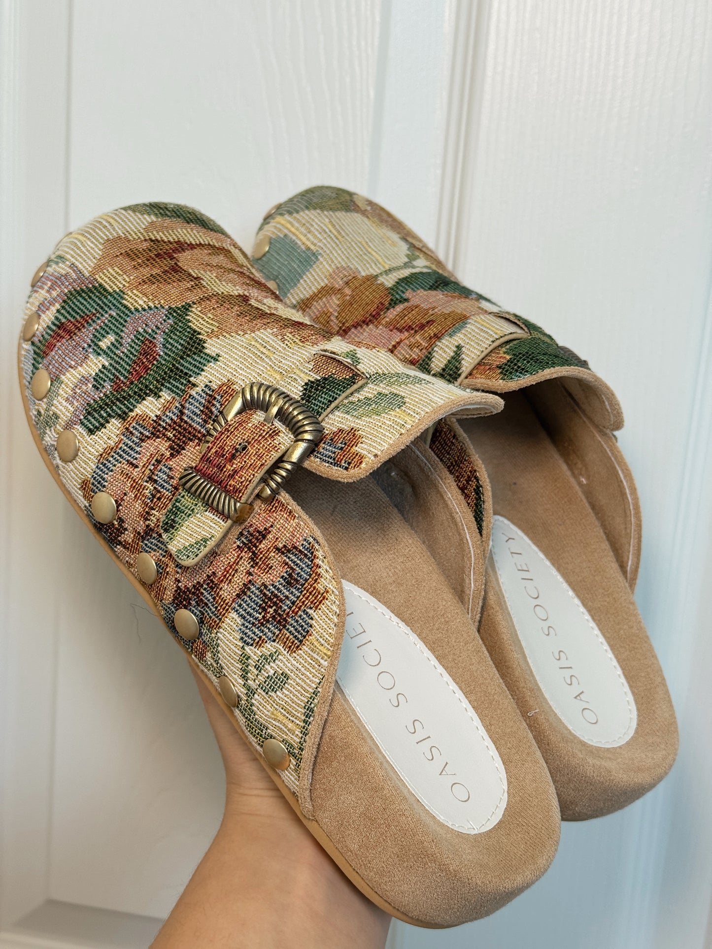 Coastline Tapestry Clog